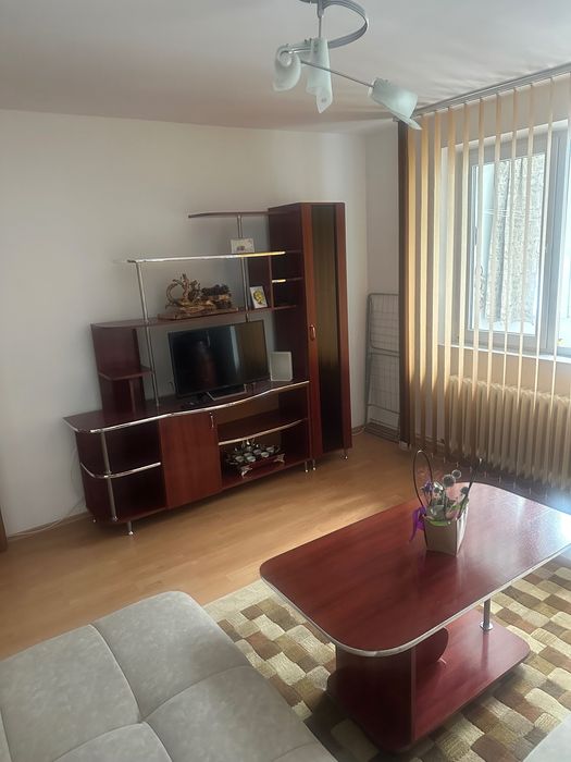 Apartment de inchiriat