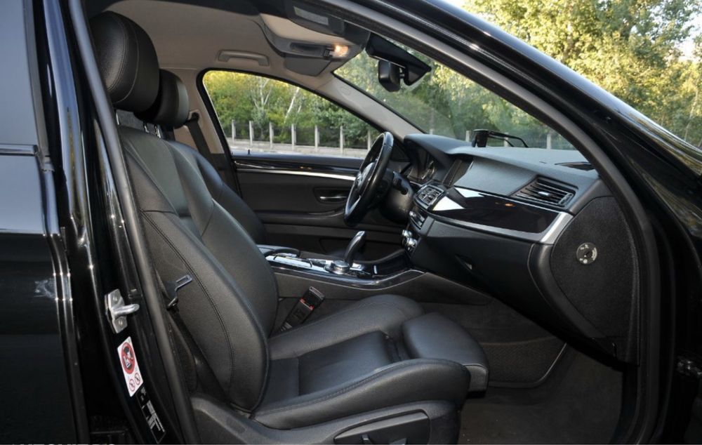 Bmw 520 , f10, 2015, M interior .