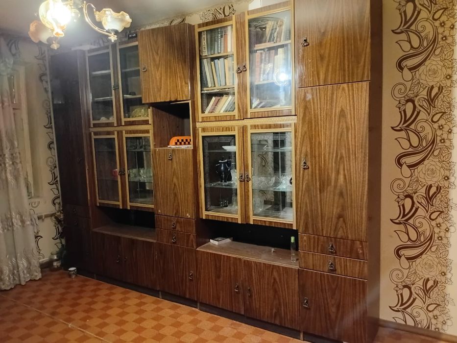 Продам шкаф для гостиной