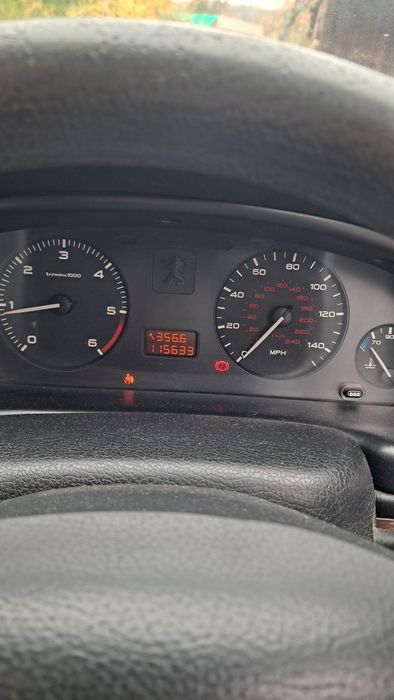 Продавам Peugeot 406 2000 кубика 90 коня