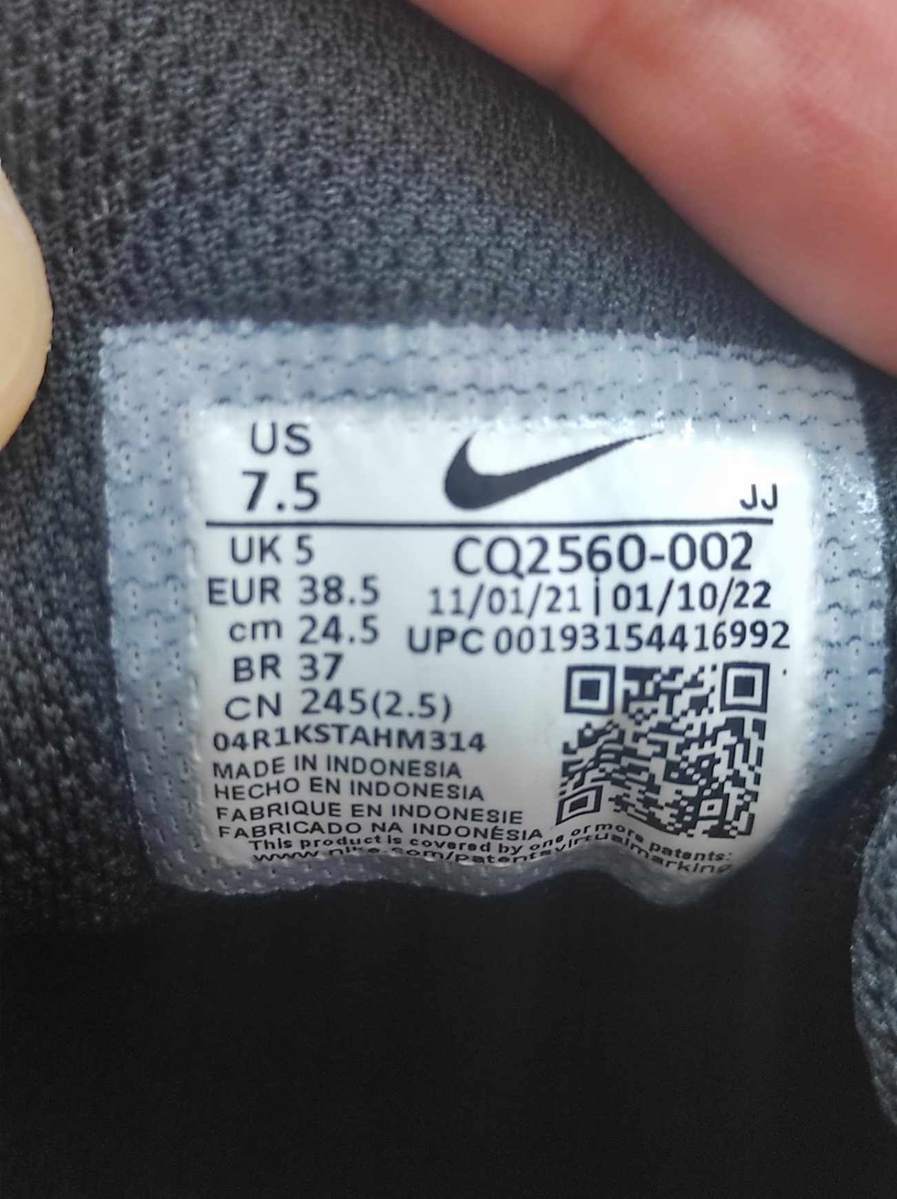 Adidasi adolescenti Nike air max90    38.5
