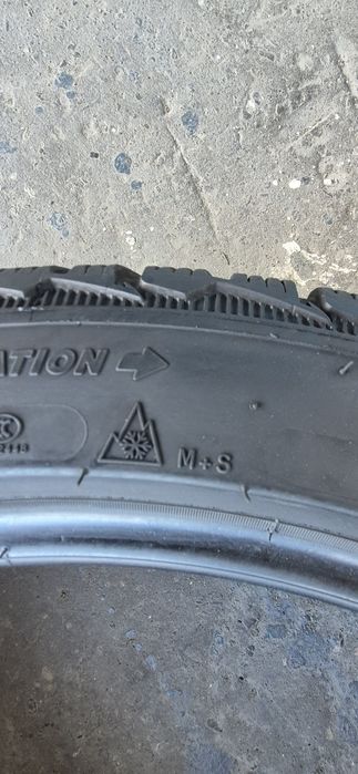 4 anvelope M+S Michelin 295/35/21.Pretul este pe bucata