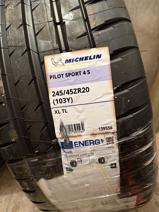 Michelin Pilot Sport 4S 245/45/R20 - nou