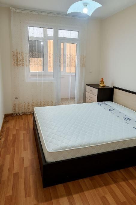 Дава се под наем Тристаен апартамент в Варна, Център - 60 кв.м за 550 € - Снимка #3