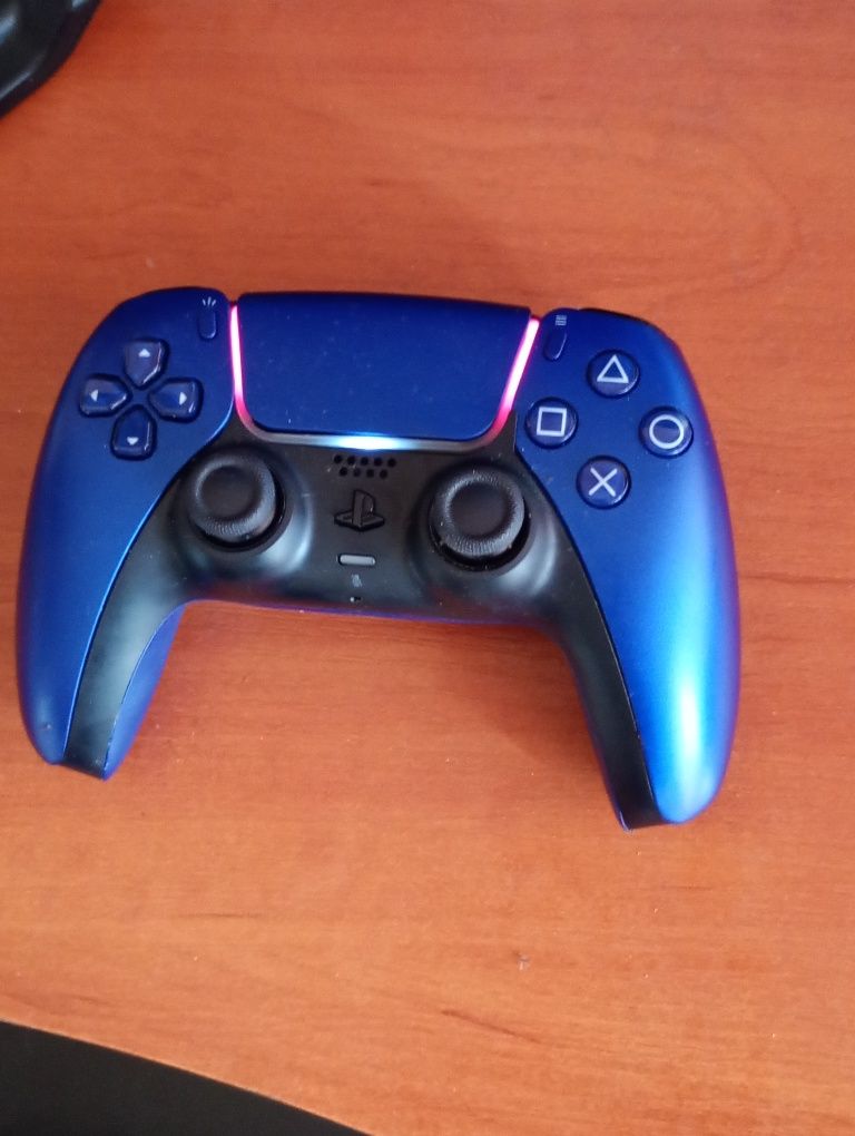 Ps 5 с кутия и джойстик