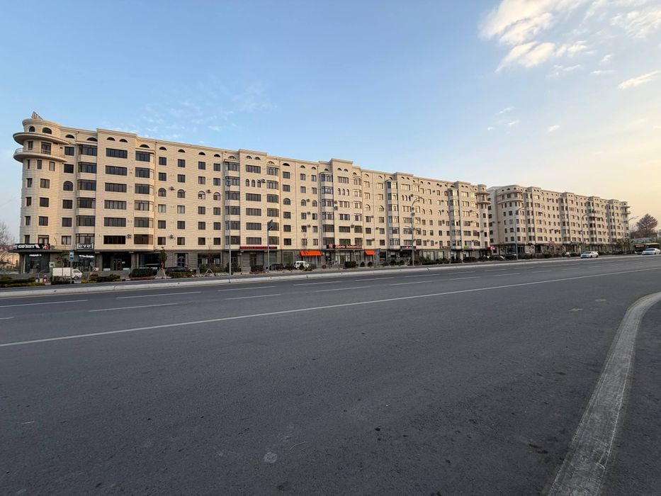 Продаётся 3х комнатная квартира в районе Геофизики рядом с Аэропортом.