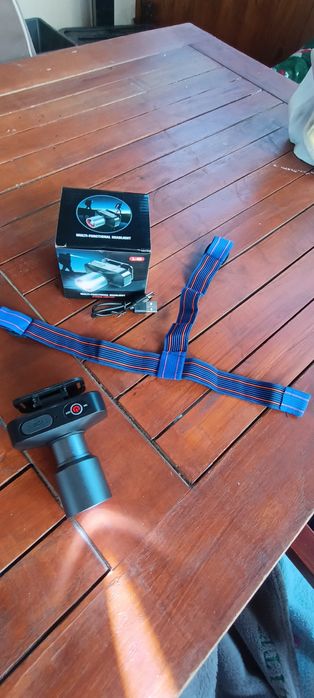 Lanterna cu încărcare USB C