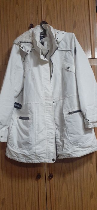 Куртка белая демисизонная