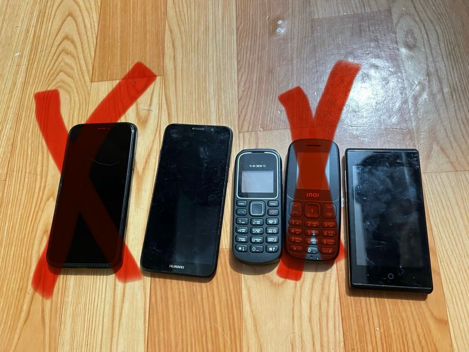 Телефоны б/у  разные