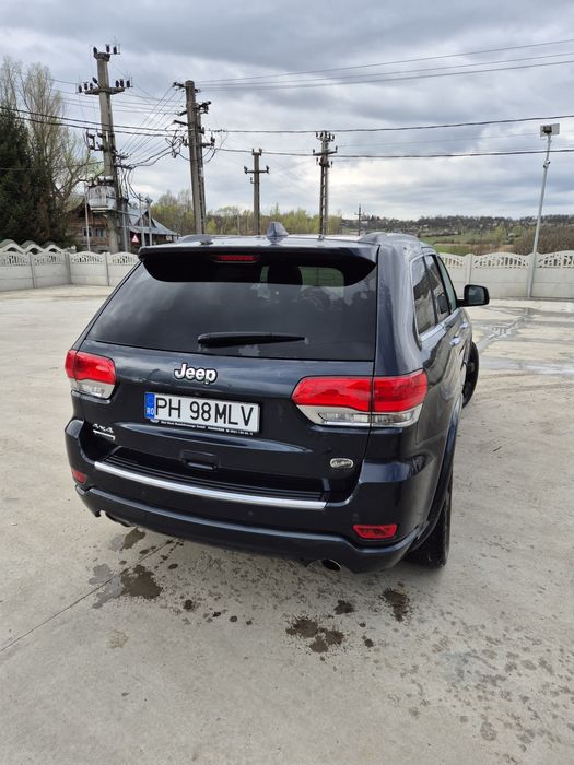 Vând Jeep Grand Cherokee  Overland