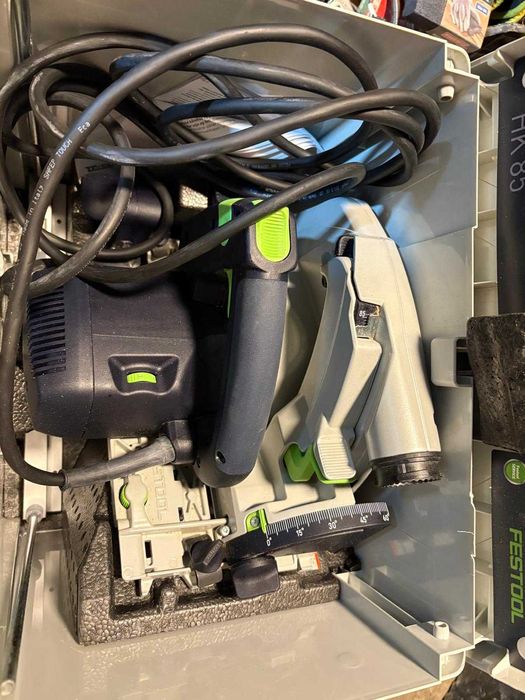 Vând fierăstrău festool