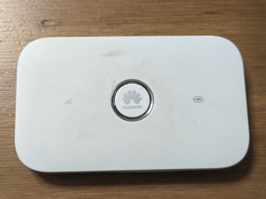 Huawei E5573S-320 LTE Hotspot модем за мобилна мрежа с резервна батери