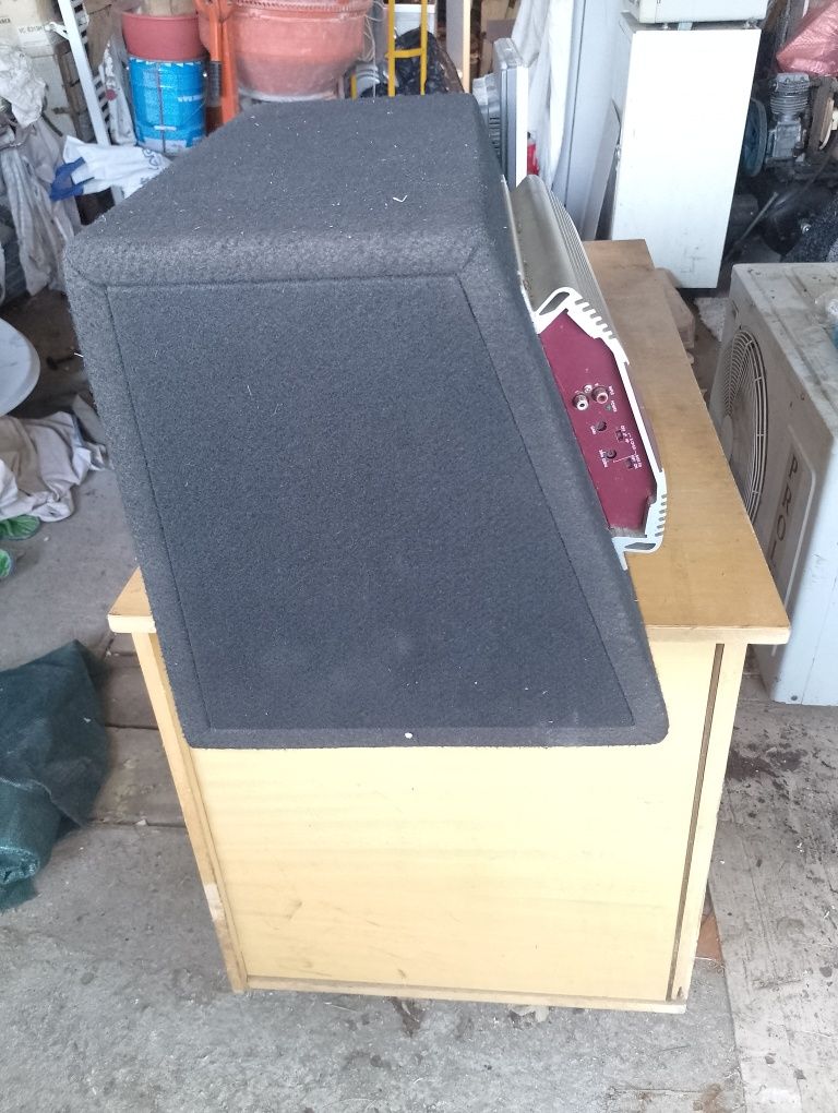 Бас каса 12" с усилвател