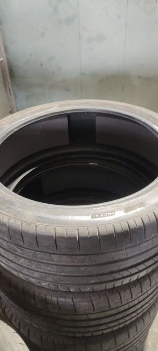 Шина резина 265 40 р22