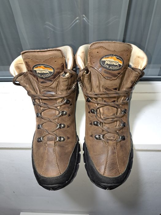 Vând ghete Meindl nr 46 cu Gore-tex