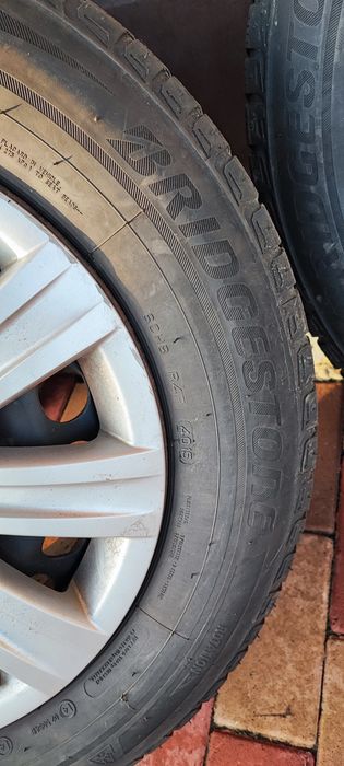 Jante tabla 16 VW Tiguan 215/65/ R16 98T + capace originale