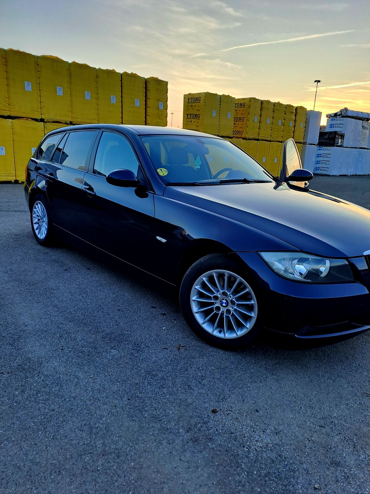 Vând BMW 320 e91