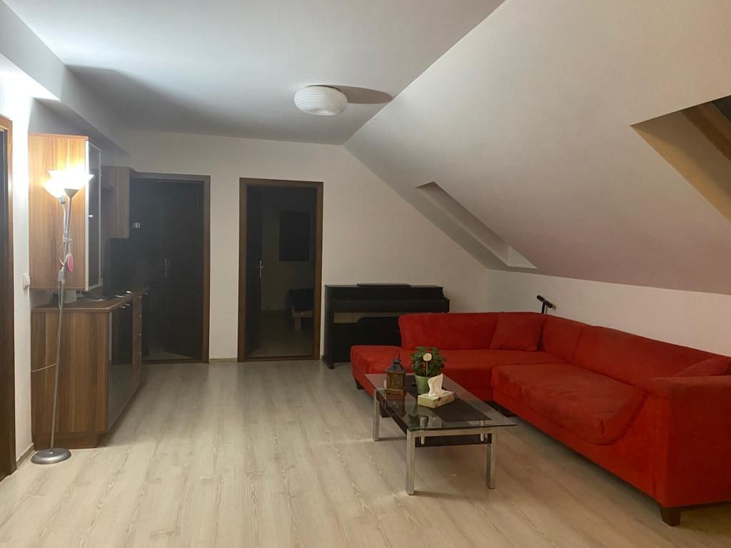 Inchiriez apartament zona Calea Dumbravii