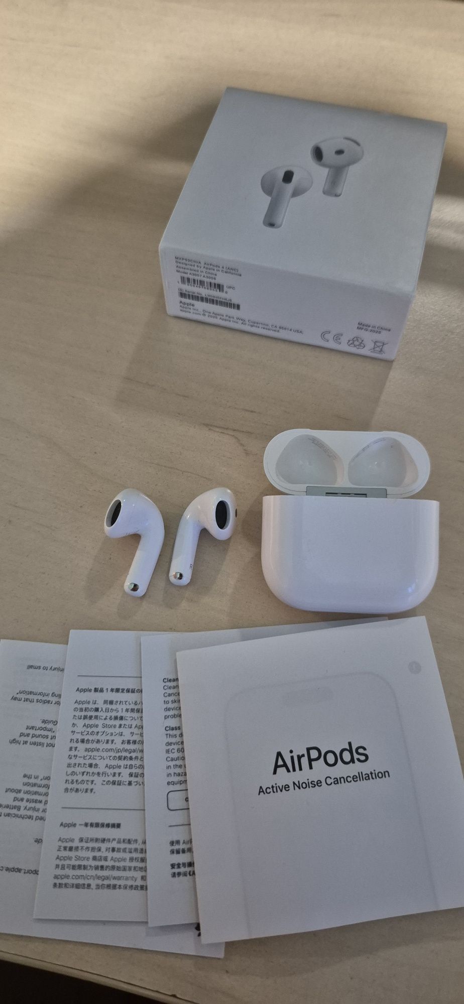 Airpods 4 active noice cancelation