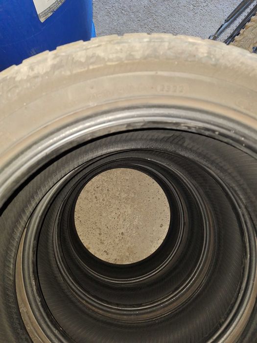 212/55/17 Гуми всесезонни