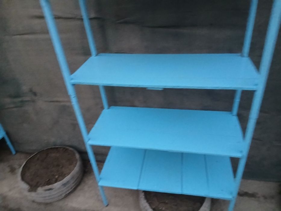 Полка сотилади стелаж