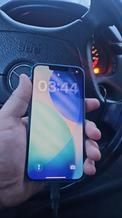 Айфон 13 на 128гб