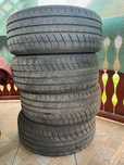 Vand cauciucuri iarna  225/50 R17 ca noi
