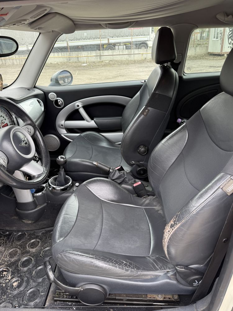 Vând Mini cooper