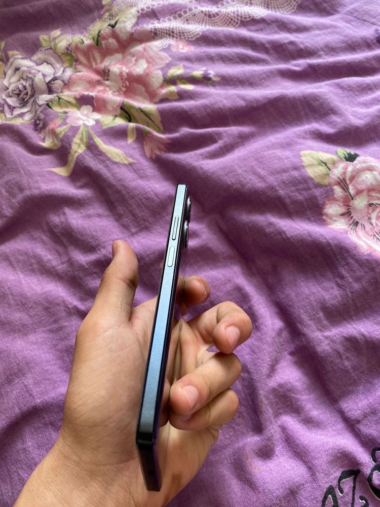 Продам Xiaomi Poco F5 12/256
