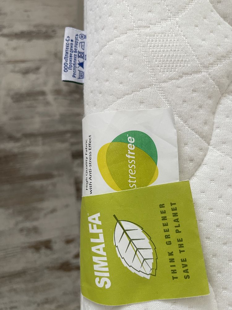 Продам детскую кроватку белую