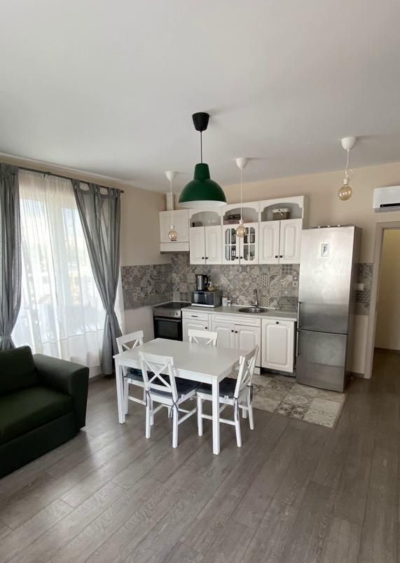 Дава се под наем Двустаен апартамент в Пловдив, Остромила - 74 кв.м за 470 € - Снимка #1