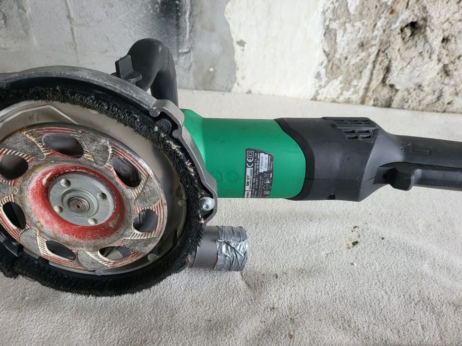 Slefuitor beton Hilti  / Hikoki