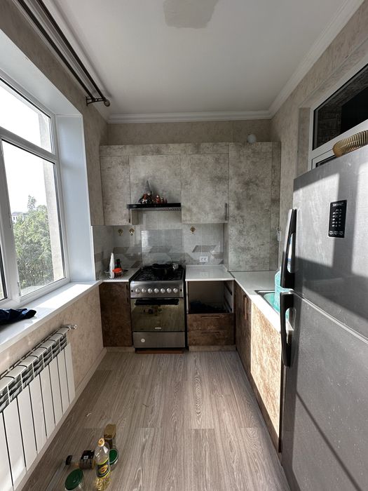 Продается квартира , гостинница сафир.