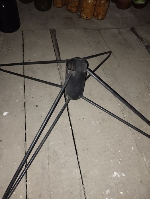 Продам крестовину для ёлки