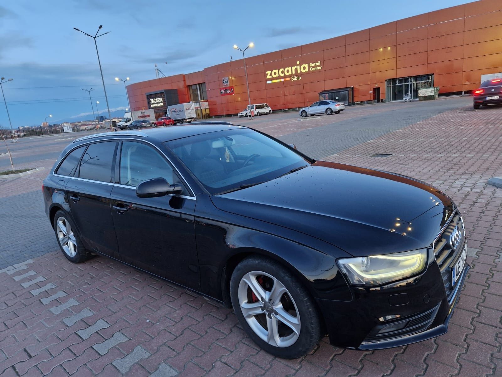 Audi A4 B8.5 Facelift 
An fabricatie 2014 luna Martie