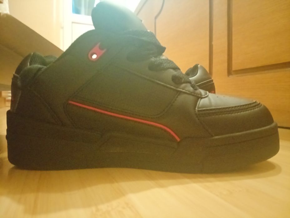 Adidași champion mărimea 38,5