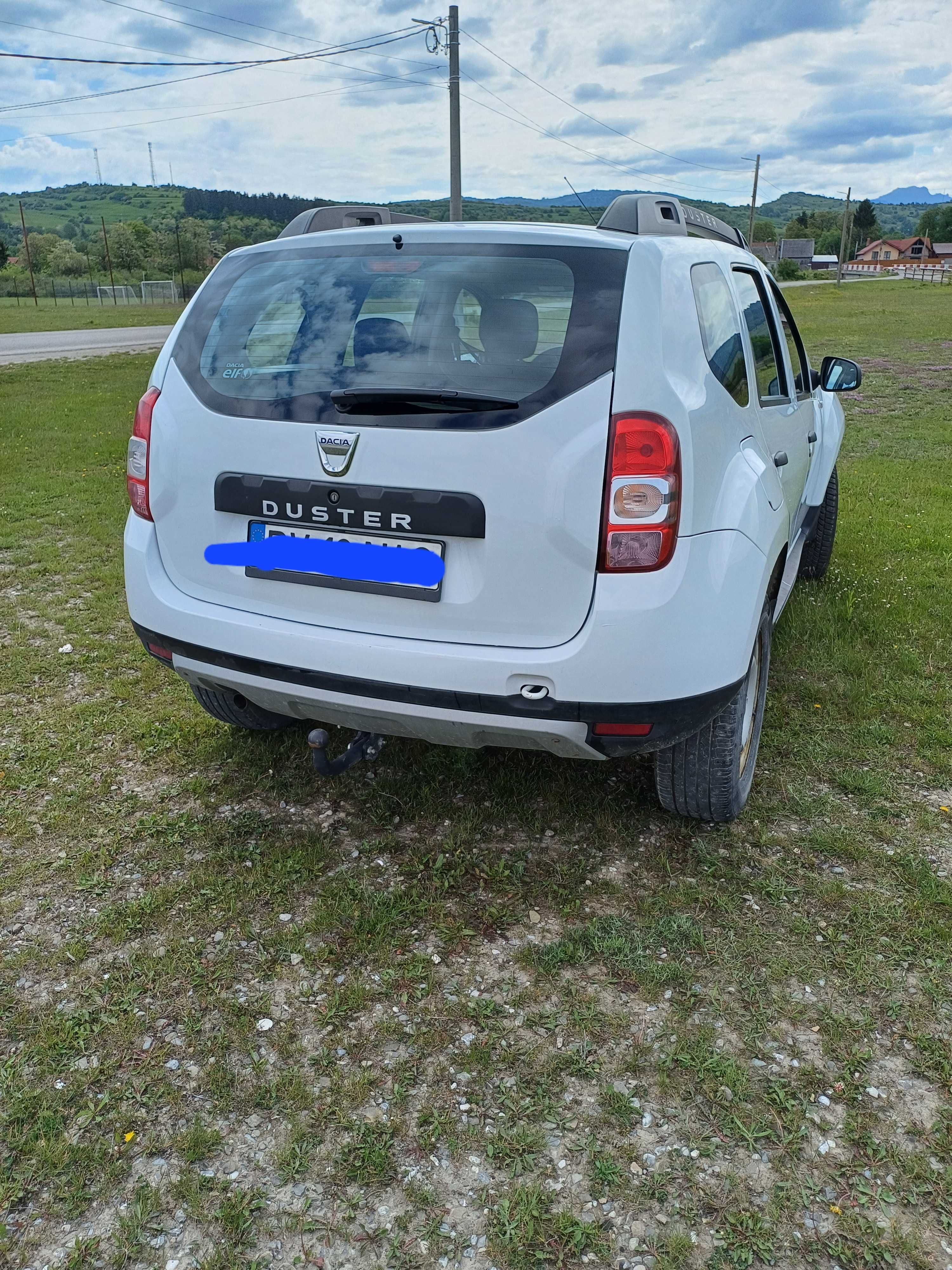 Vând Dacia Duster