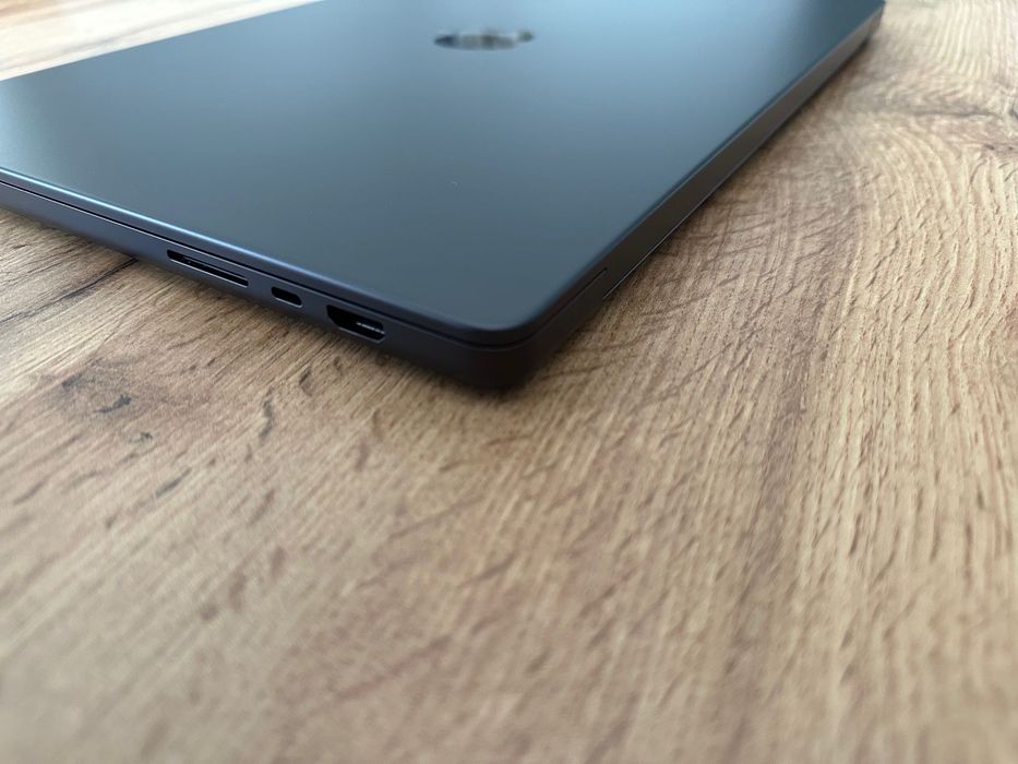 MacBook Pro 16" M4 PRO Chip 14CPU/20GPU/24RAM/512SSD ГАРАНЦИЯ 28.7.26г