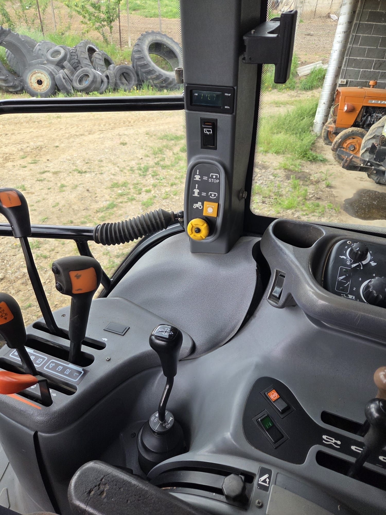 New Holland Ts 110