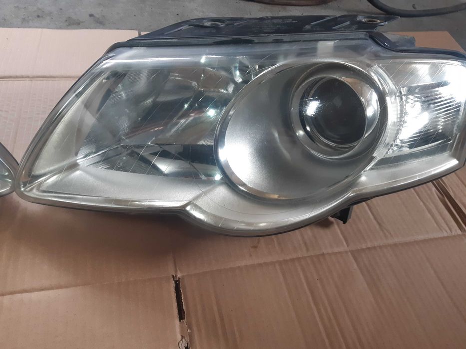 Set faruri stanga-dreapta/Trager cu armatura / Scut motor VW PASSAT B6