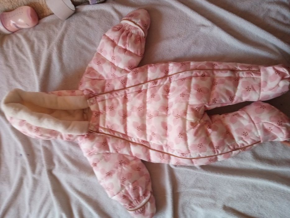 Vând combinezon bebe nou Obaibi