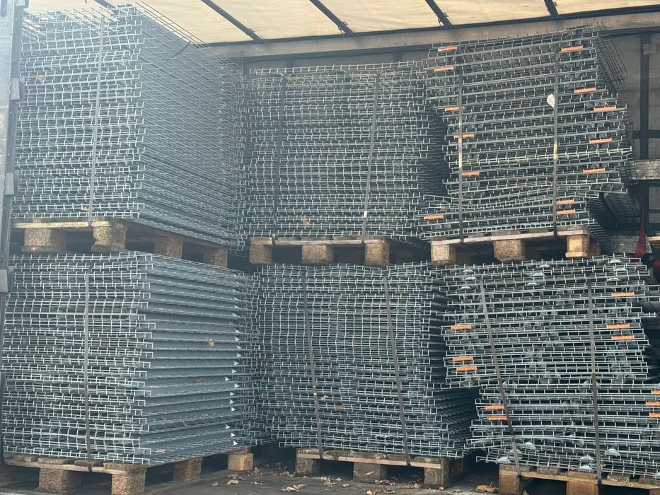 Polite de plasa rafturi metalice