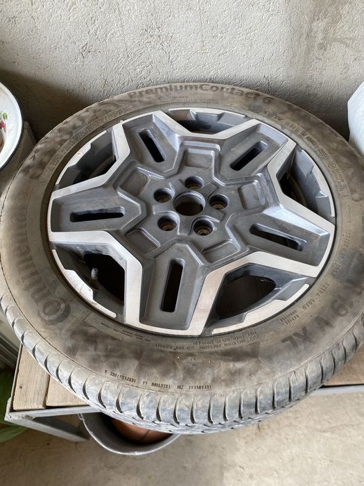 Продается Новая запаска. Хундай сантафе