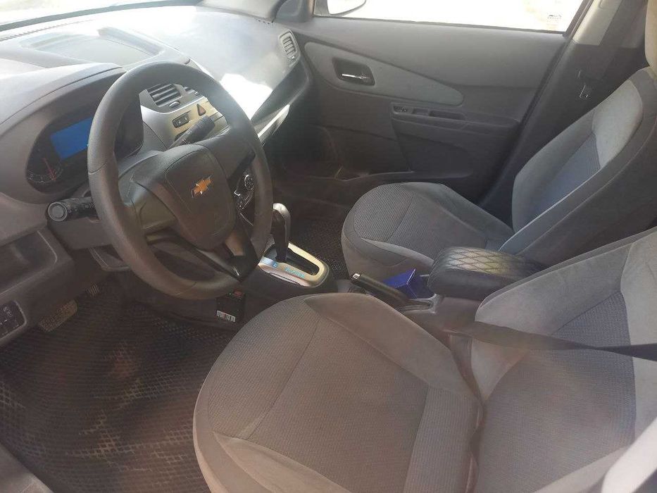 Chevrolet cobalt сотилади