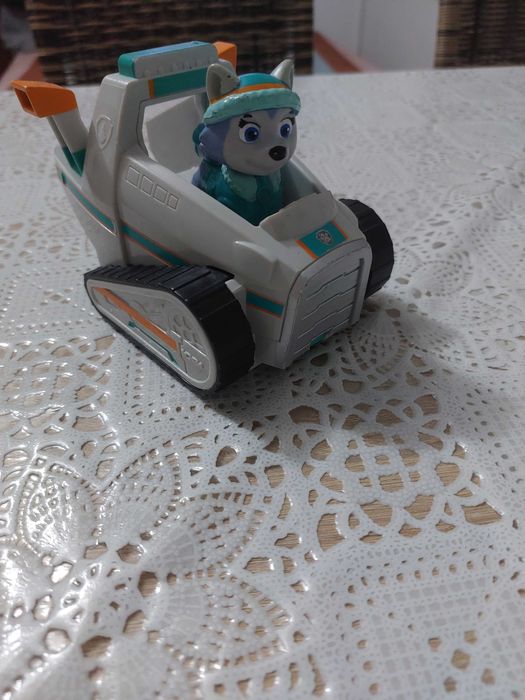 Everest din Paw Patrol cu masina ei la doar 30 lei