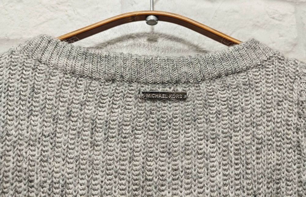 MICHAEL KORS Mohair Оригинален пуловер с отворени рамене размер S