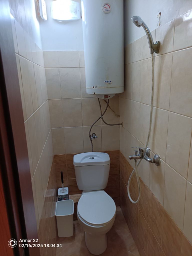 Дава се под наем Офис в Варна, Колхозен пазар - 30 кв.м за 163.2 € - Снимка #5