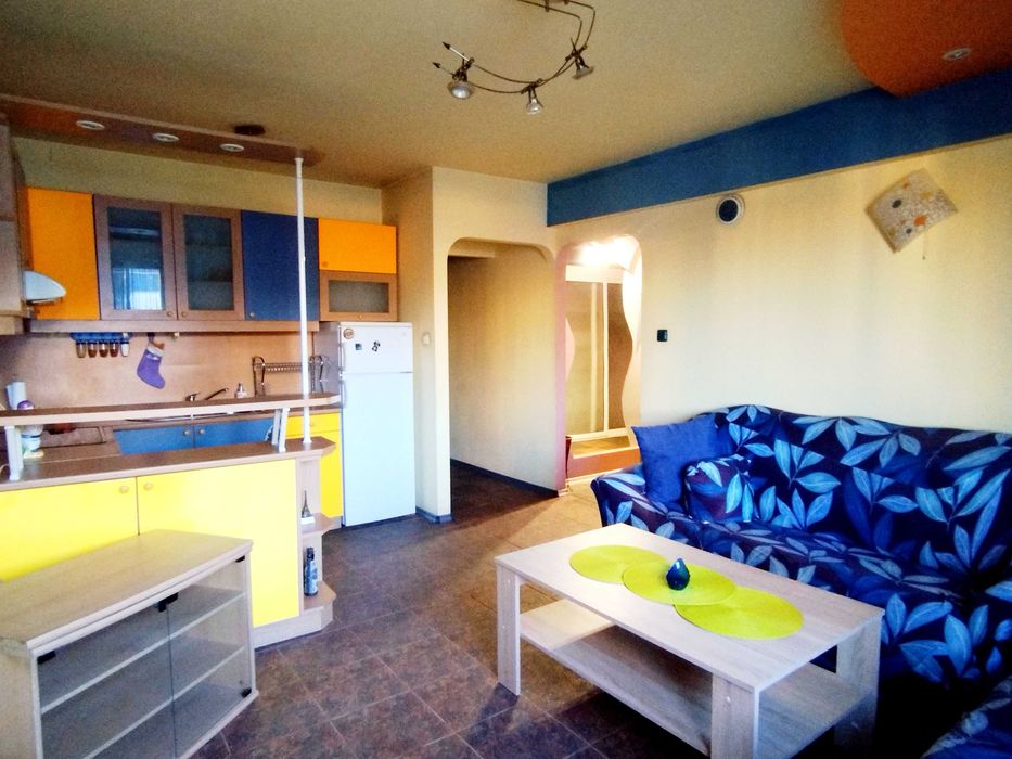 Апартаментпод наем в топ център!