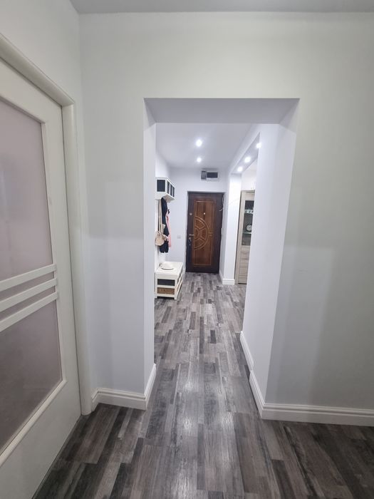 Vand apartament 4 camere