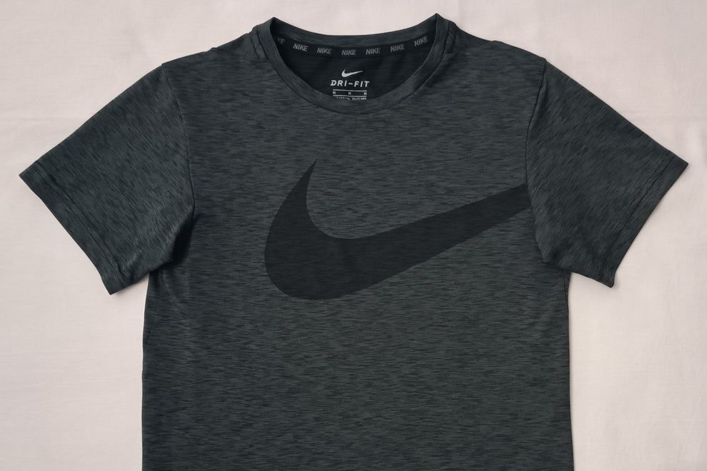 Nike DRI-FIT Breathe Tee оригинална тениска ръст 137-147см Найк